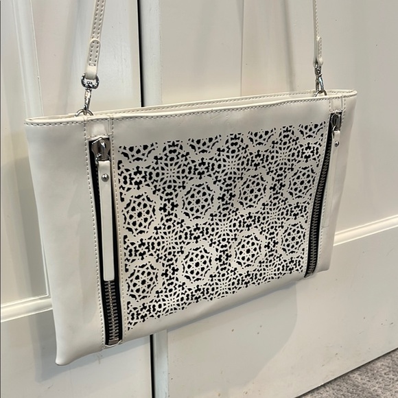 Vince Camuto - White Clutch/Shoulder Bag - Picture 4 of 7